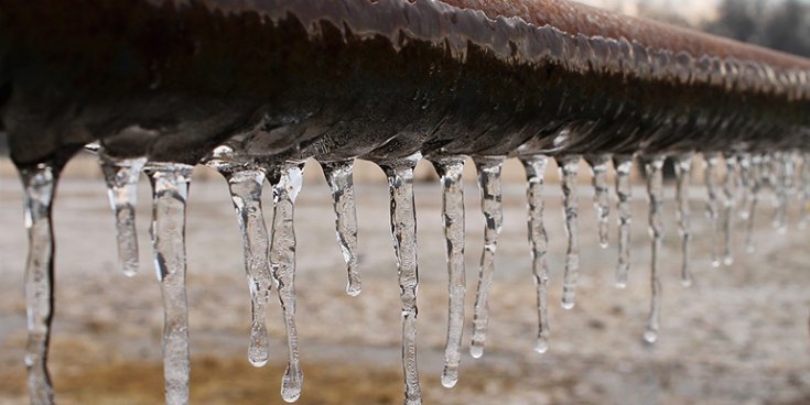 How to Thaw a Frozen Pipe